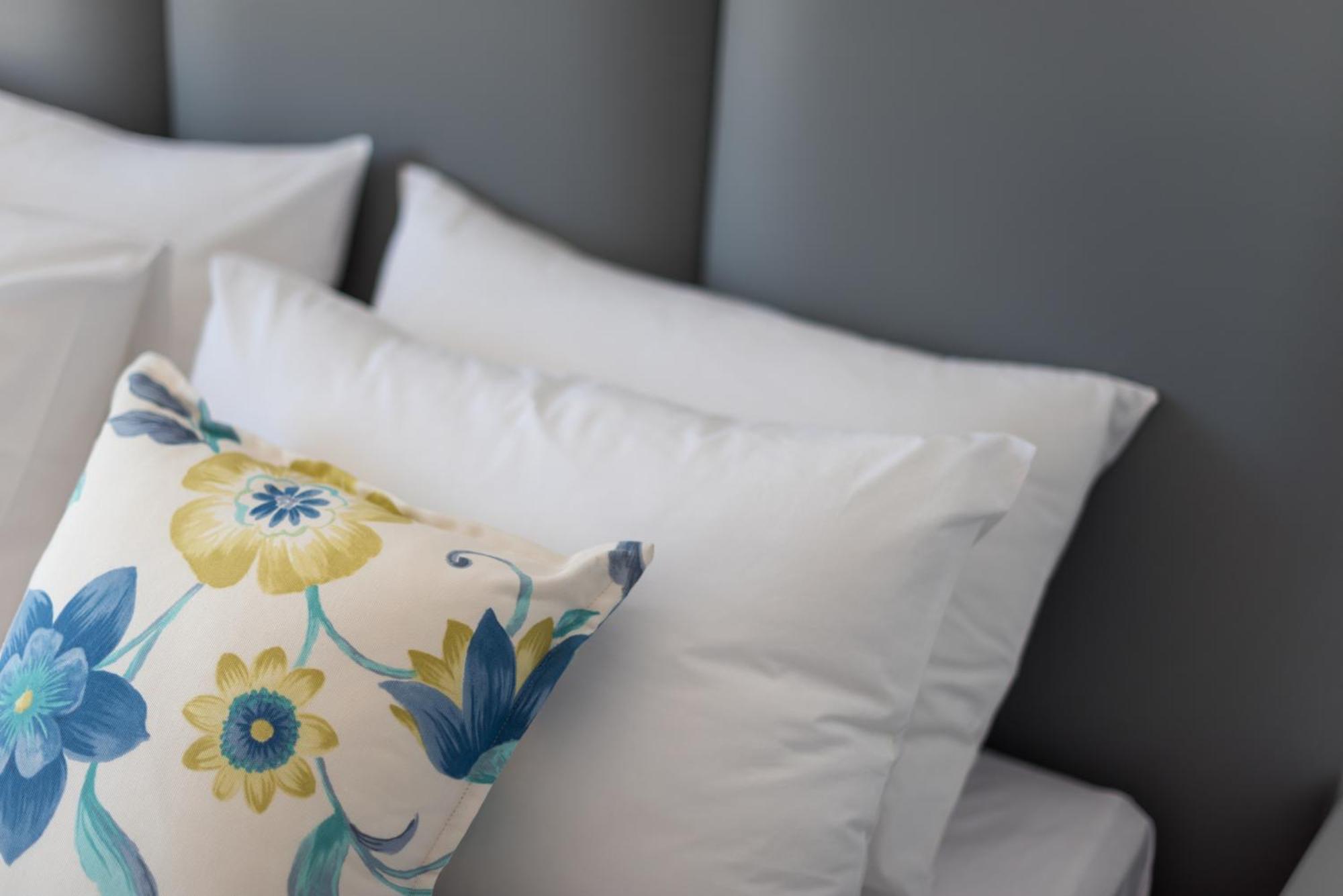 Mar N Mar Crown Hotel-Suites Kamári Pokoj fotografie